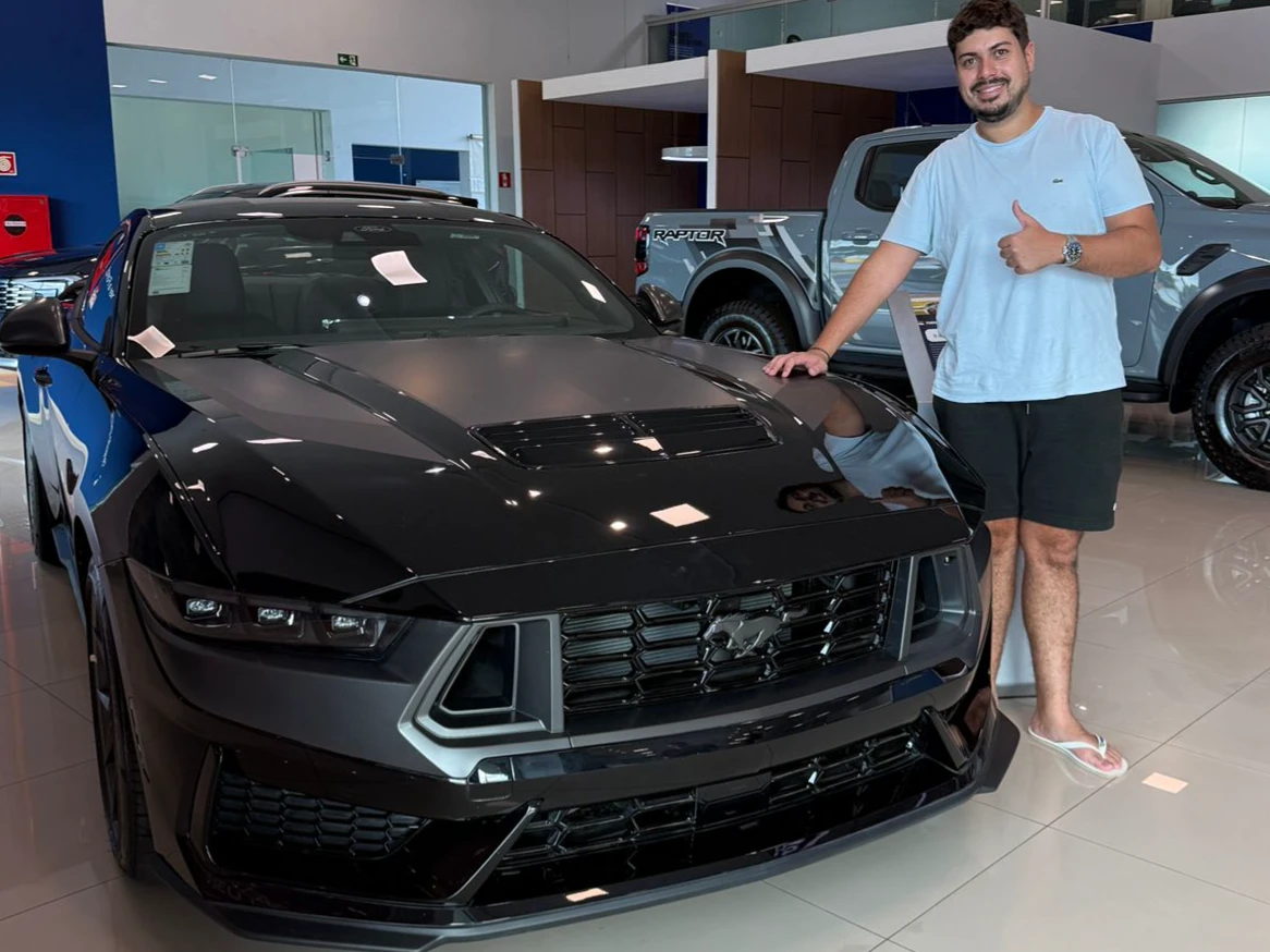 O Ultimo V8 dos Sonhos: Mustang Dark Horse